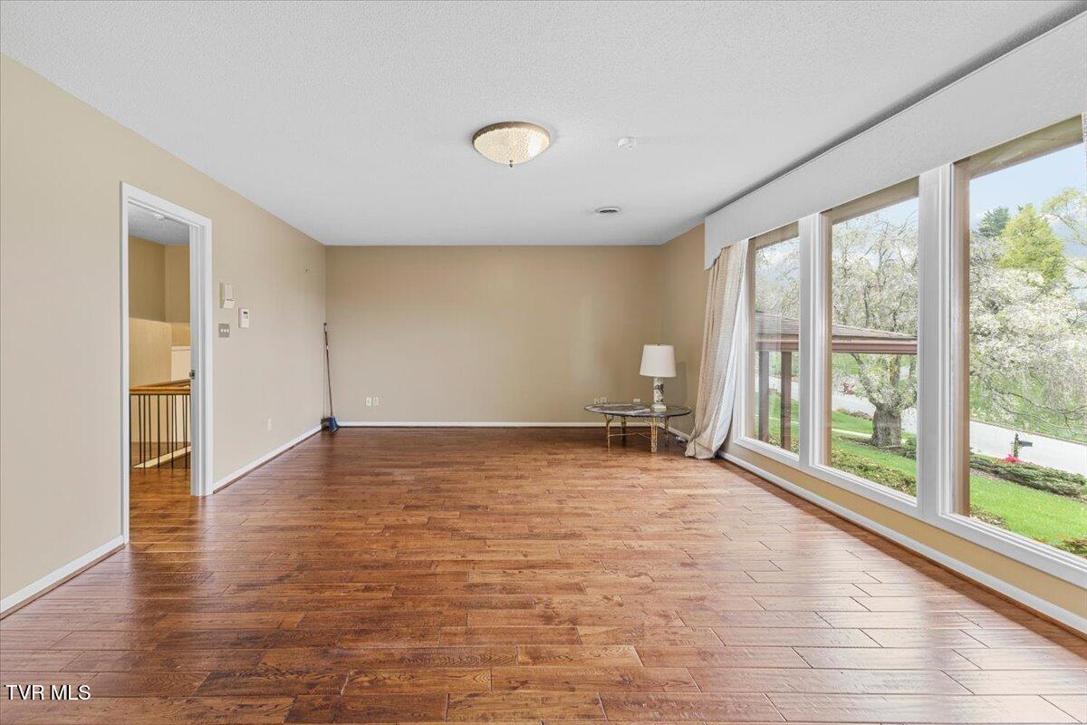 909 Millercrest Drive, Johnson City, Tennessee image 17