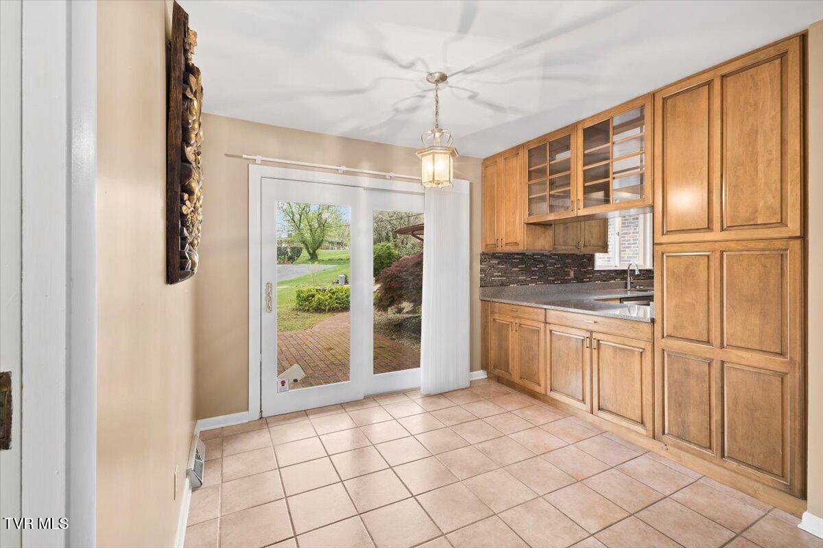 909 Millercrest Drive, Johnson City, Tennessee image 30