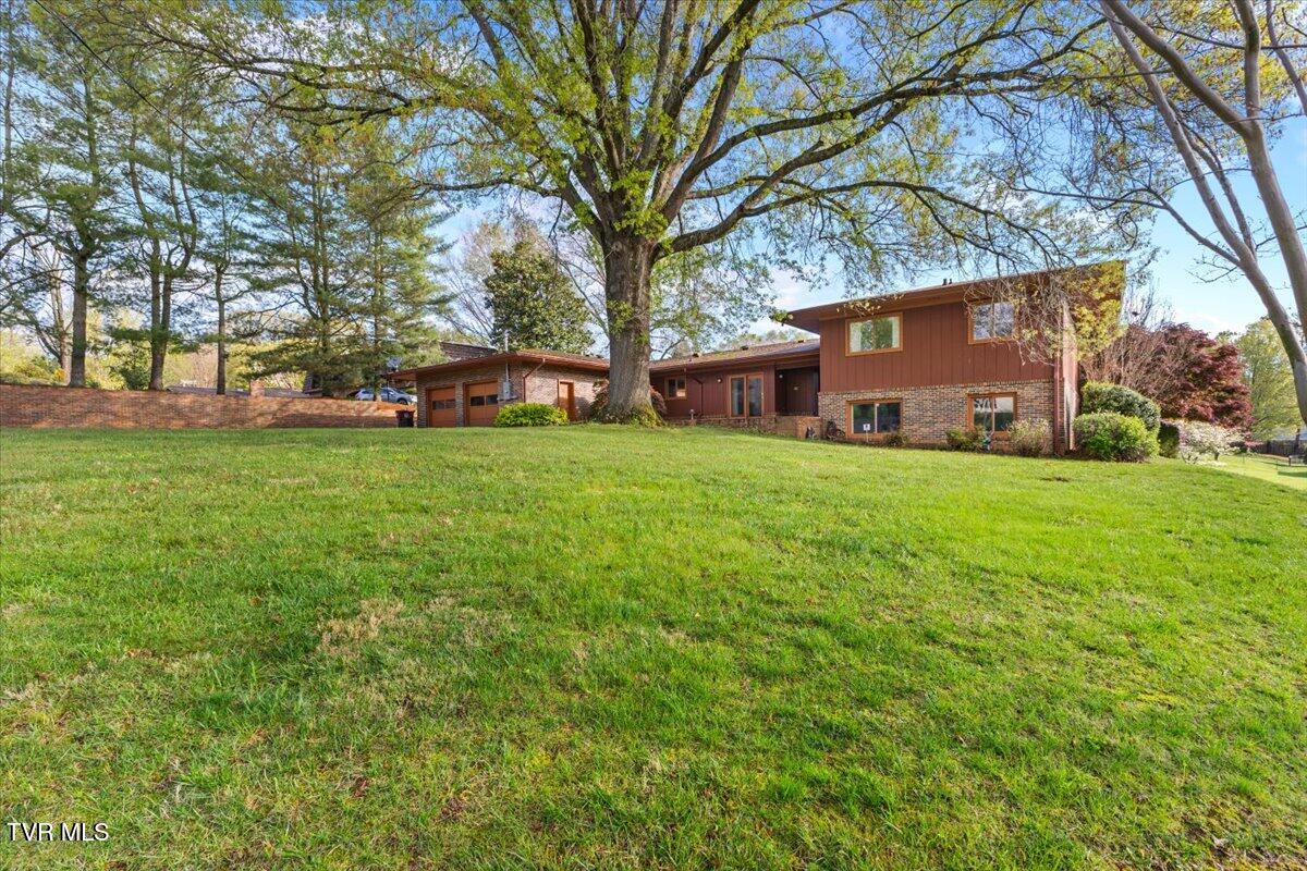 909 Millercrest Drive, Johnson City, Tennessee image 6
