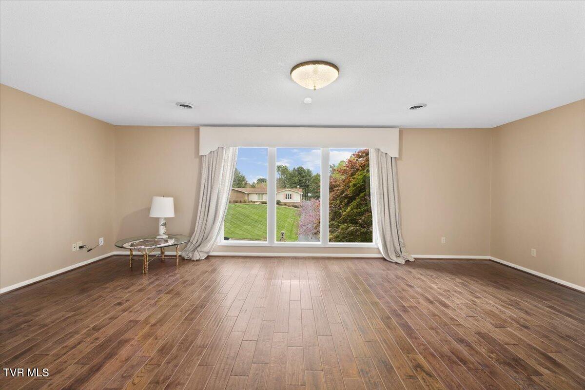 909 Millercrest Drive, Johnson City, Tennessee image 16