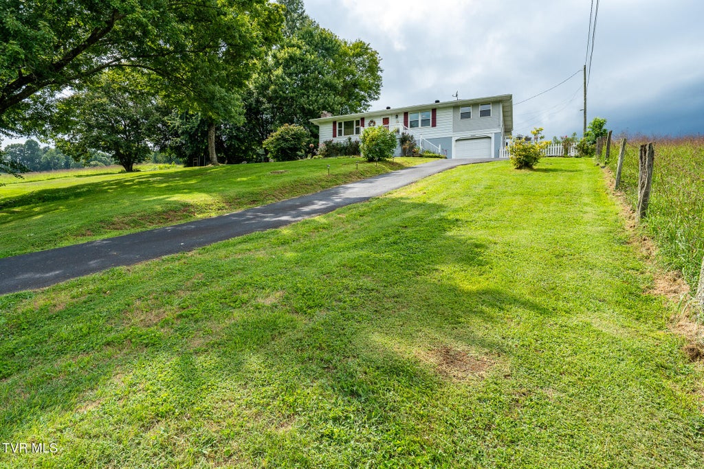 Photo of 8589 Reedy Creek Road, Bristol, VA 24202 (MLS # 9999813)