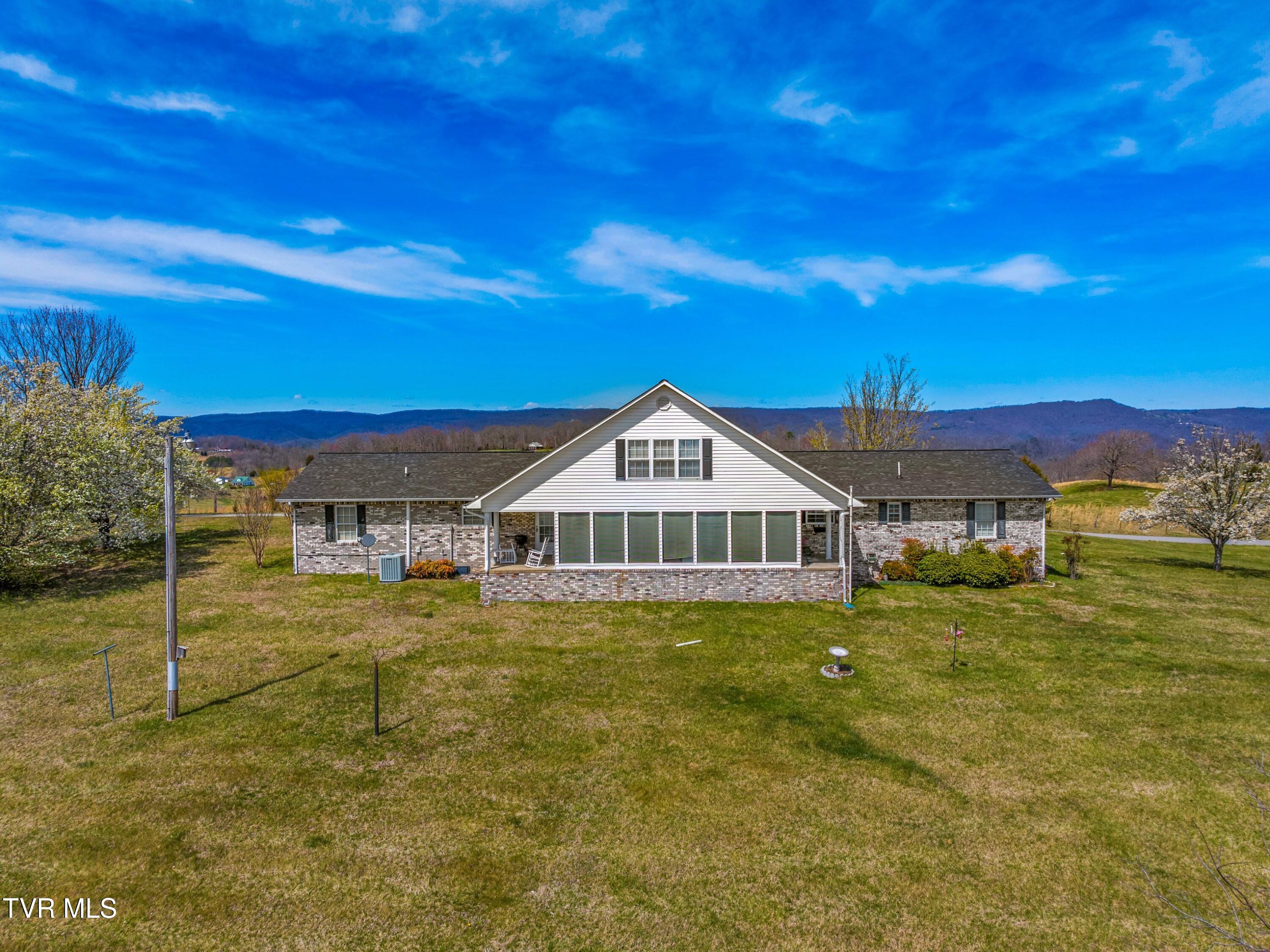 540 Hurley Drive, Sneedville, Tennessee image 3