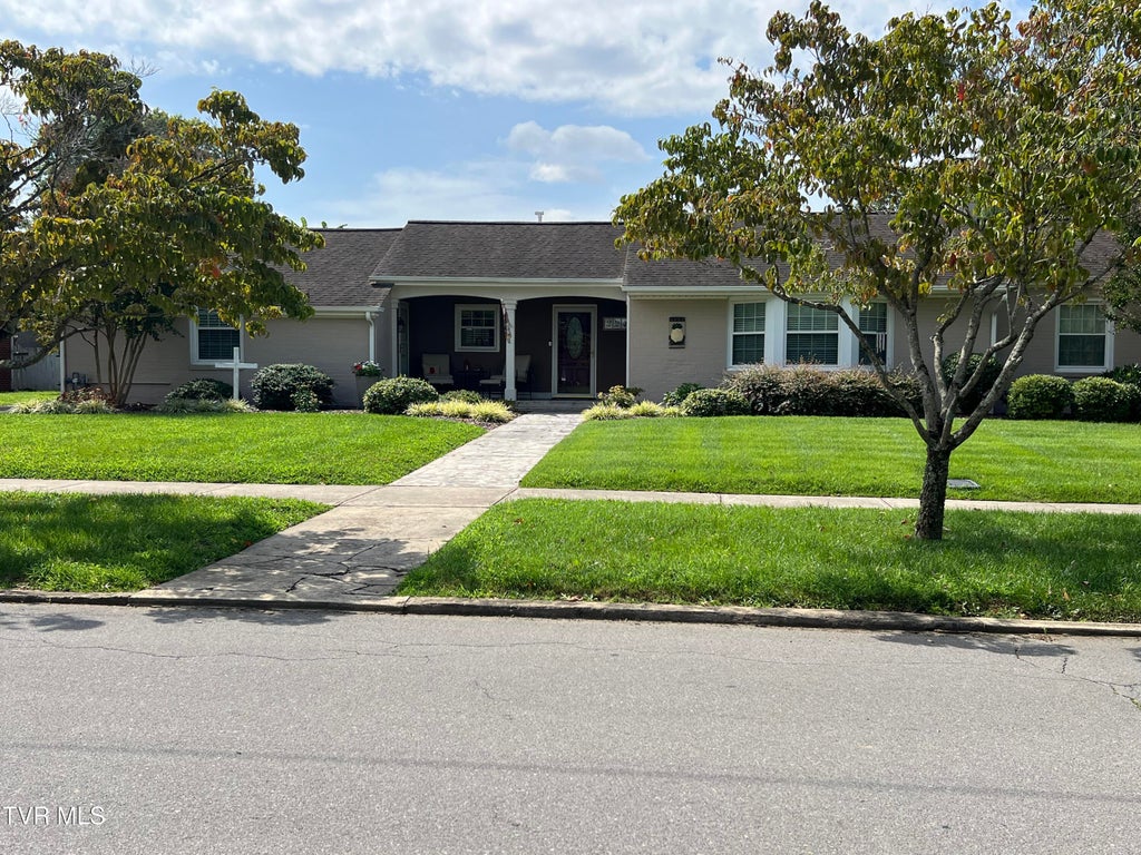 Photo of 224 F Street, Elizabethton, TN 37643 (MLS # 9999646)
