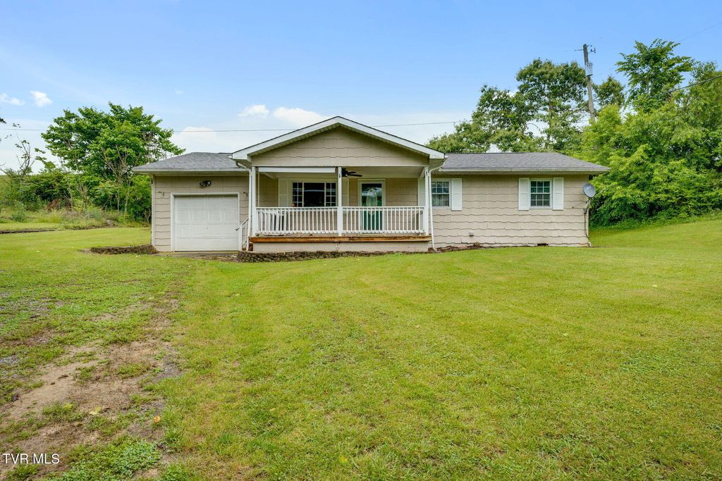 Photo of 194 Circle Drive, Castlewood, VA 24224 (MLS # 9995965)