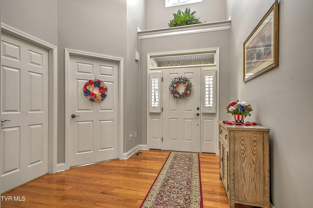 Photo of 1139 Waterbrooke Lane, Johnson City, TN 37604 (MLS # 9994073)