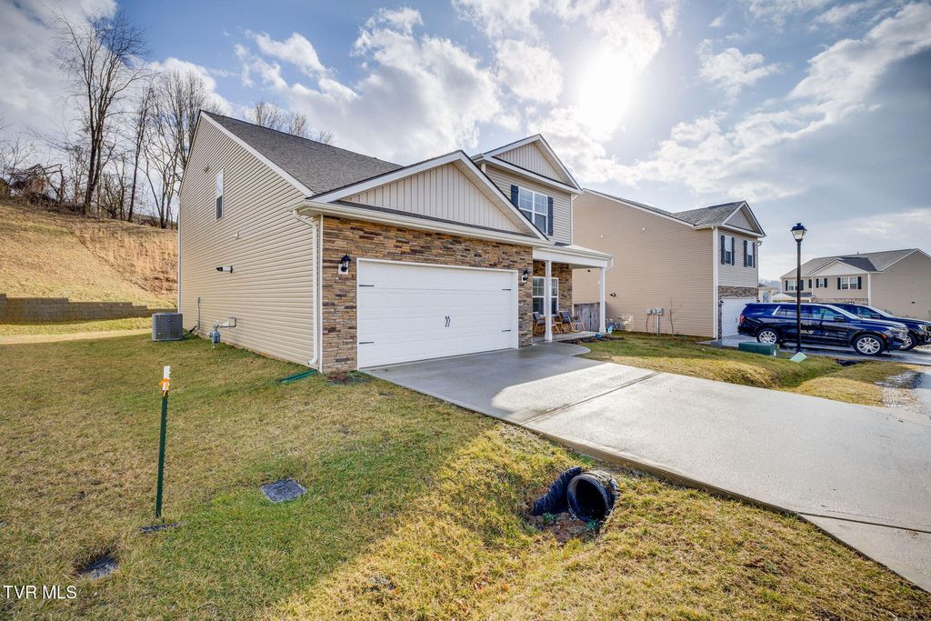 Photo of 624 Barley Loop, Jonesborough, TN 37659 (MLS # 9991442)