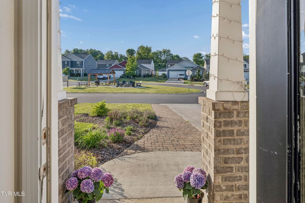 Photo of 5142 Wildlife Circle, Piney Flats, TN 37686 (MLS # 9994531)