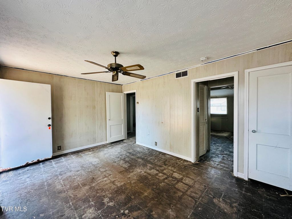 Photo of 365 Sewanee Avenue, Kingsport, TN 37660 (MLS # 9988082)