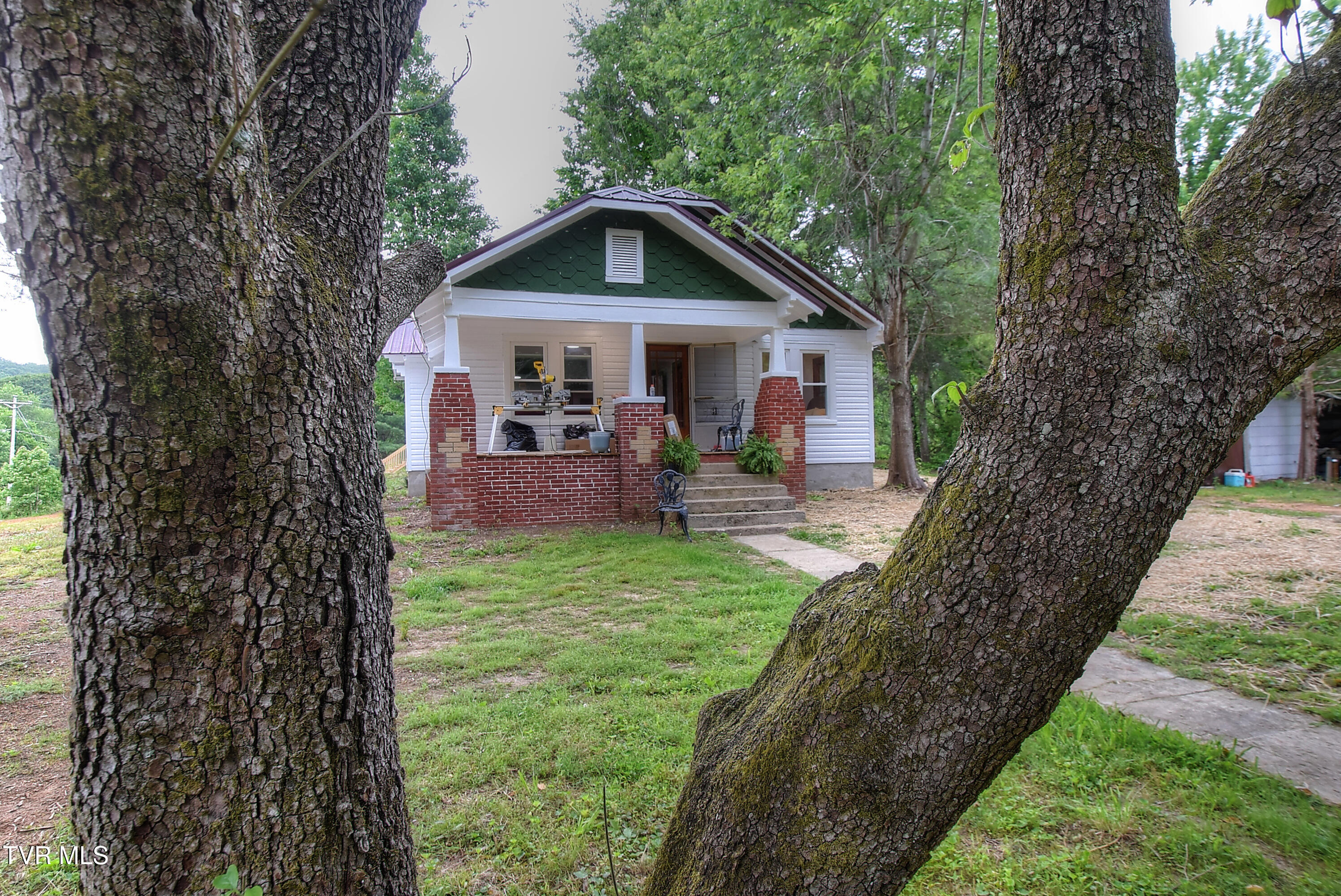 740 Fishpond Road, Chuckey, Tennessee image 2