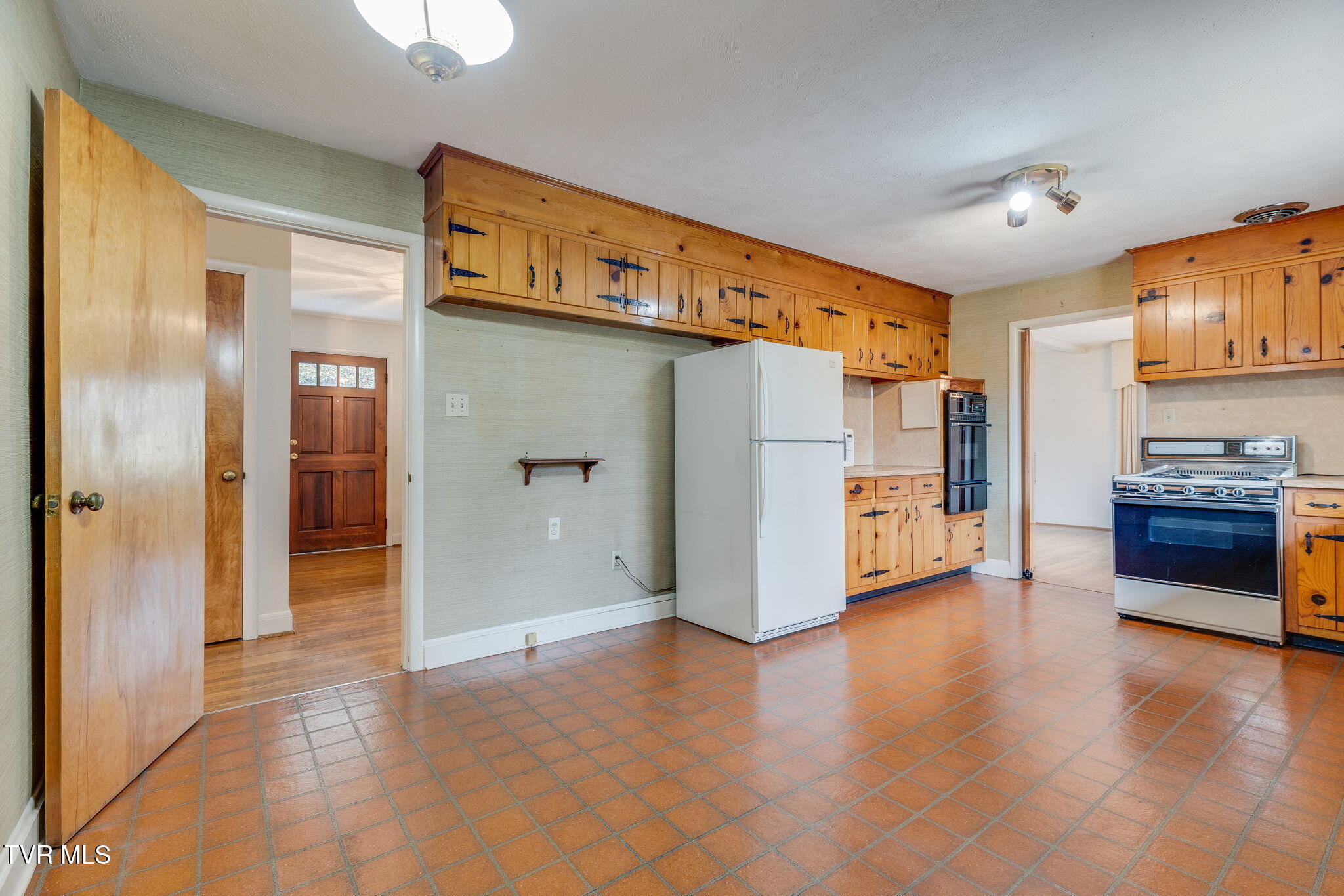 105 Knollwood Road, Bristol, Tennessee image 19