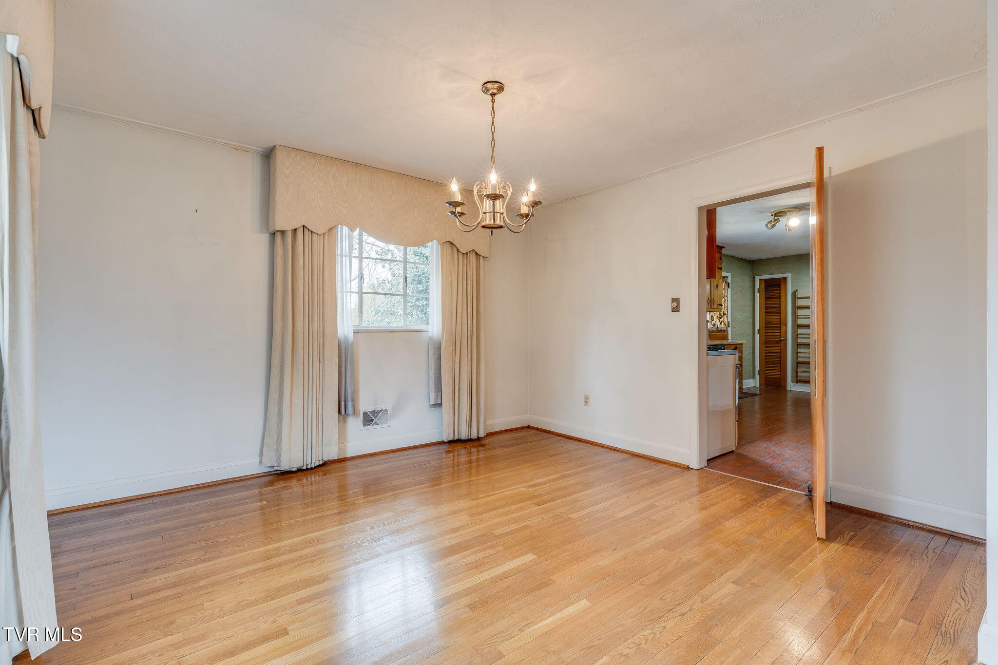 105 Knollwood Road, Bristol, Tennessee image 17