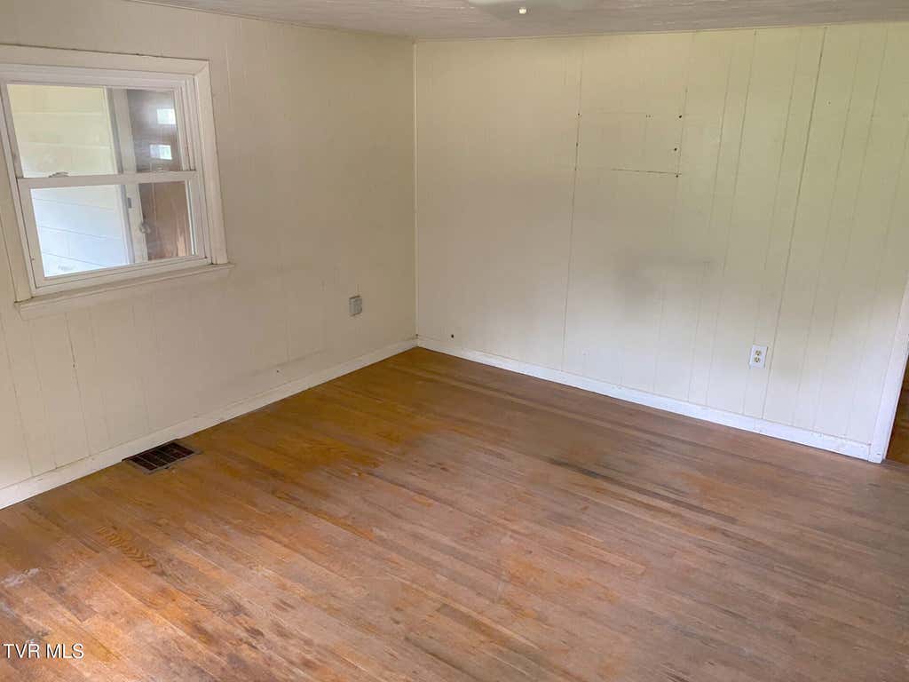 Photo of 194 Lick Skillet Road, Saltville, VA 24370 (MLS # 9999104)