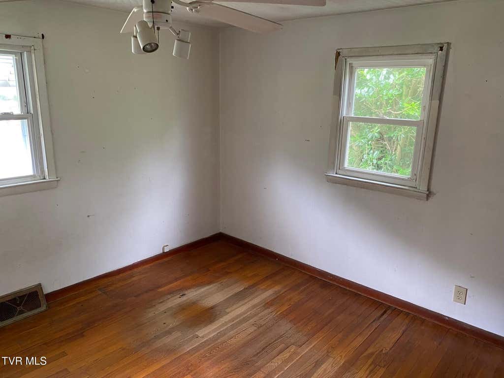 Photo of 194 Lick Skillet Road, Saltville, VA 24370 (MLS # 9999104)