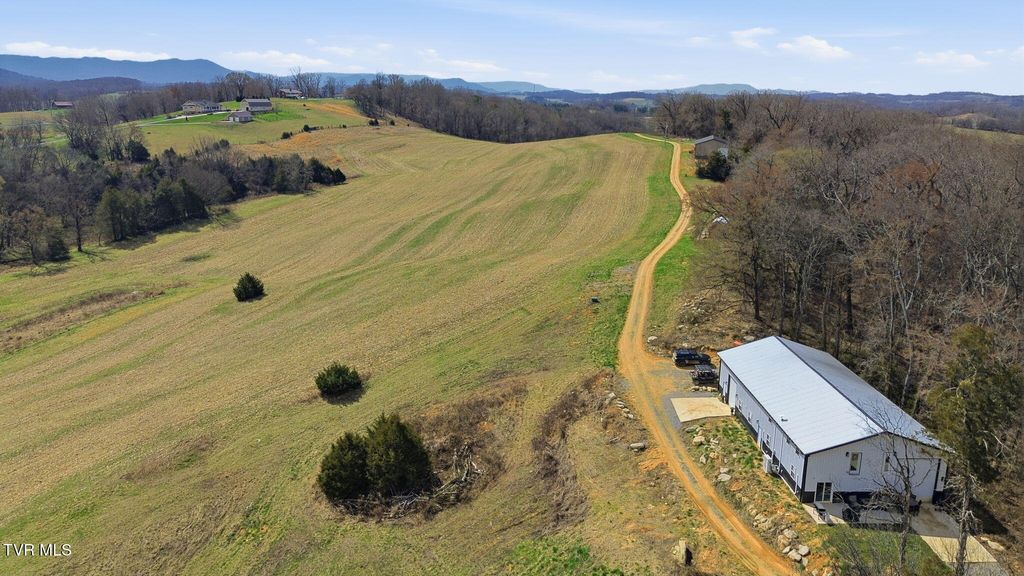 Photo of 411 Saint James Road, Greeneville, TN 37743 (MLS # 9992325)