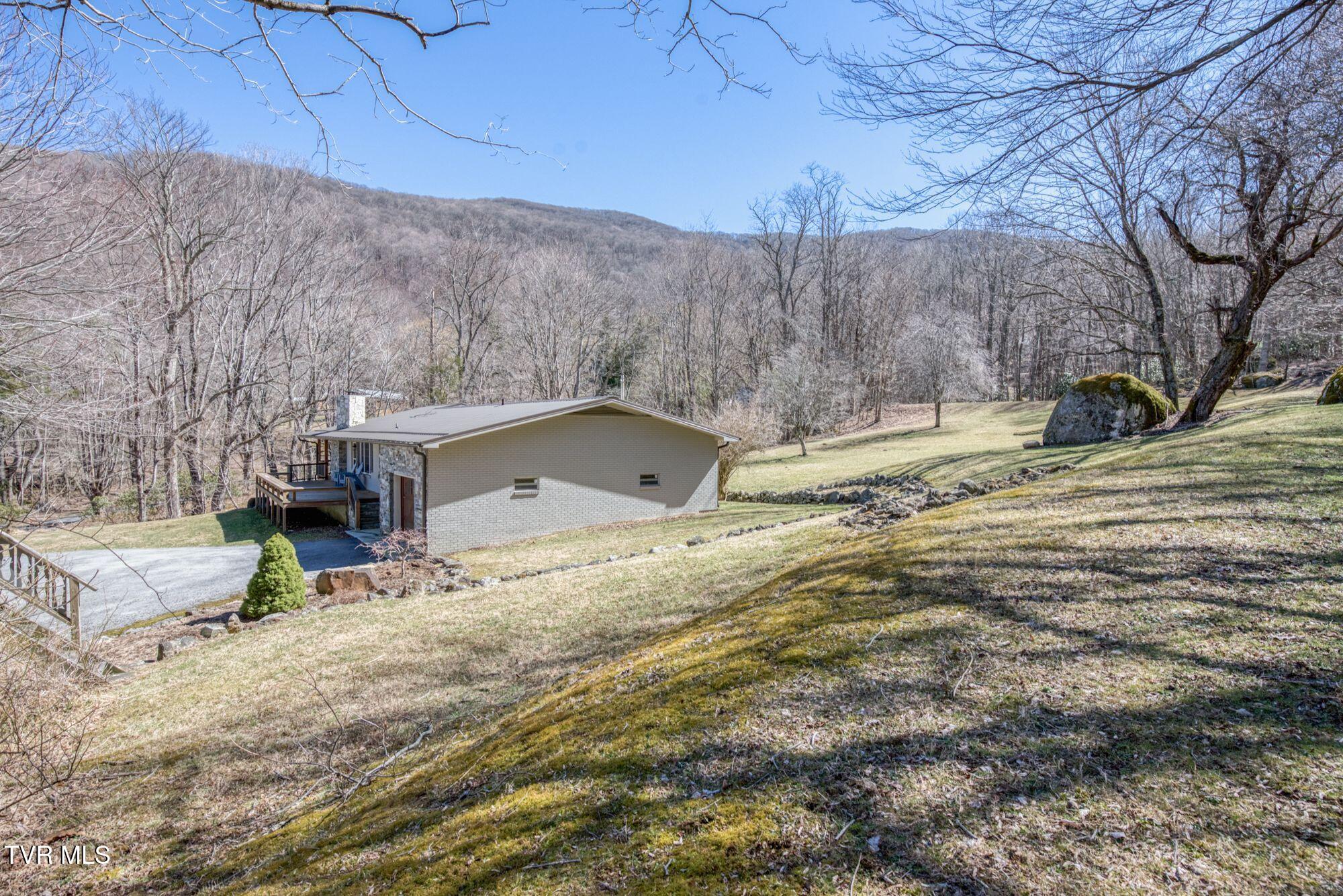 752 Heaton Creek Rd. Rd, Roan Mountain, Tennessee image 32