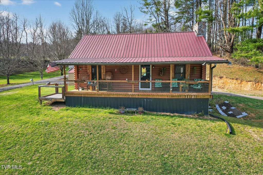 Photo of 250 Beaver Walk Road, Mountain City, TN 37683 (MLS # 9992903)
