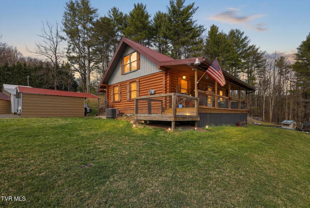 Photo of 250 Beaver Walk Road, Mountain City, TN 37683 (MLS # 9992903)