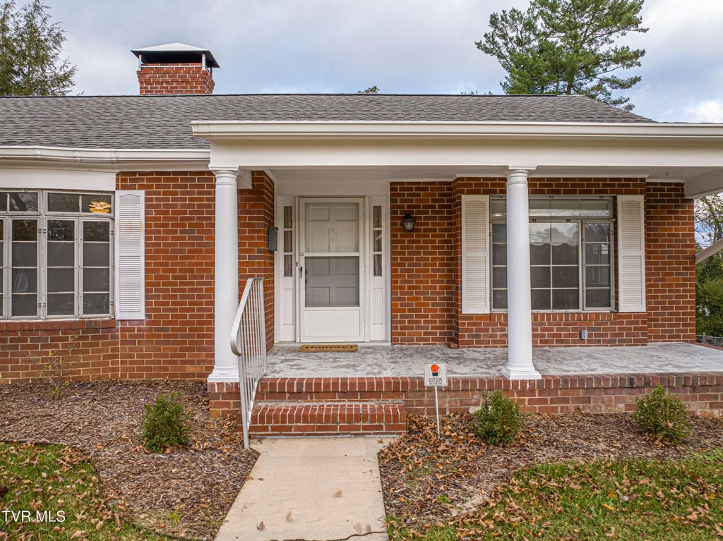 Photo of 414 Court Street, Abingdon, VA 24210 (MLS # 9988040)