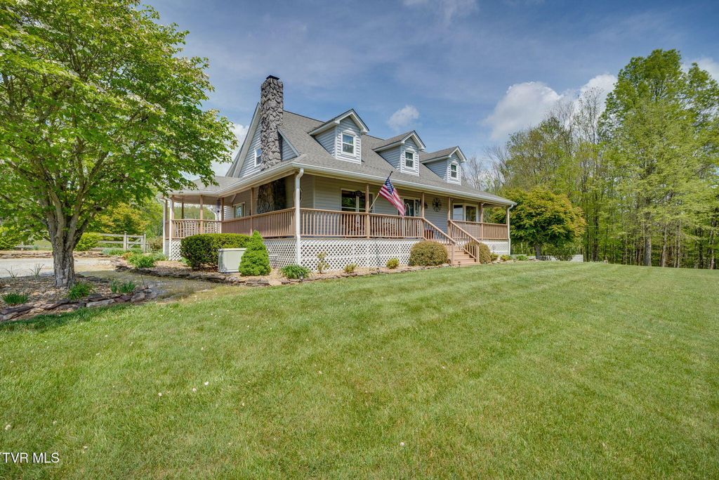 Photo of 16133 Lee Highway, Bristol, VA 24202 (MLS # 9994329)