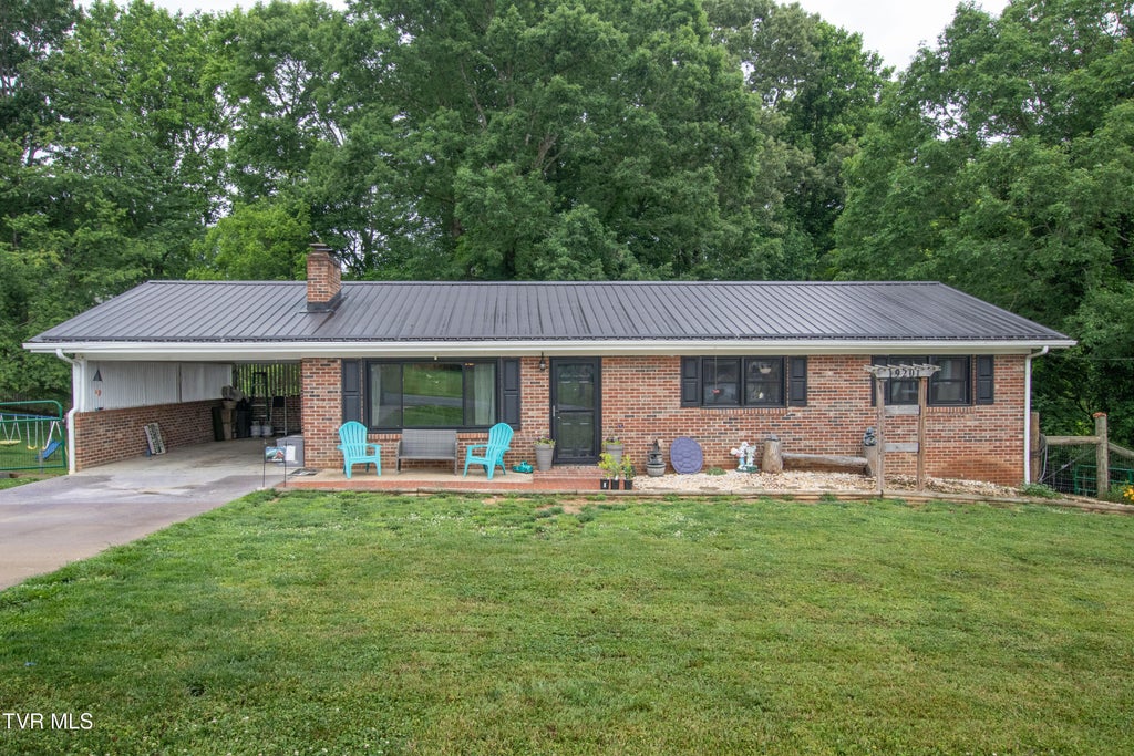 Photo of 19201 Moulin Street, Abingdon, VA 24210 (MLS # 9996276)