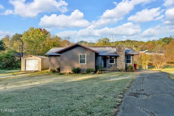 2 BROADWOOD CIR, JOHNSON CITY, TN 37604 - Image e433caac8158d2b9b0806f8904cdfc3b/2494337867