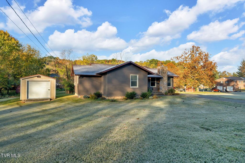 Photo of 2 Broadwood Circle, Johnson City, TN 37604 (MLS # 9987591)