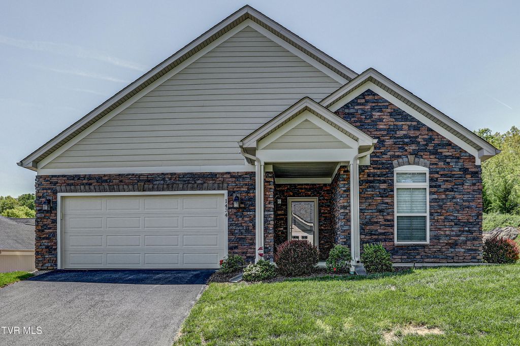 Photo of 1434 Hatterdale Farm Road, Blountville, TN 37617 (MLS # 9991787)