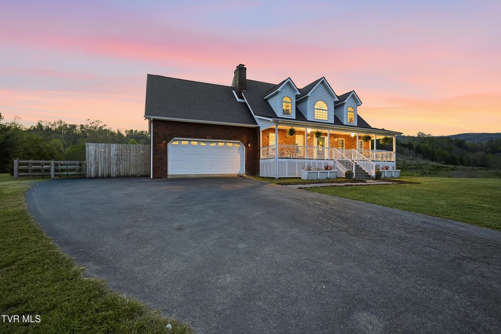 Photo of 228 Sunrise Lane, Mountain City, TN 37683 (MLS # 9994357)