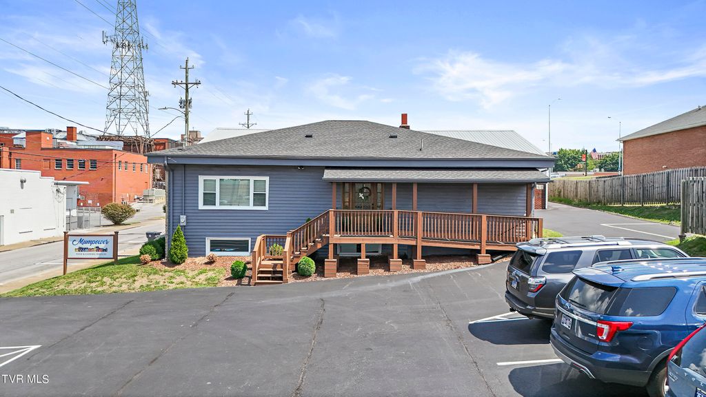 Photo of 630 Broad Street #2, Bristol, TN 37620 (MLS # 9970899)