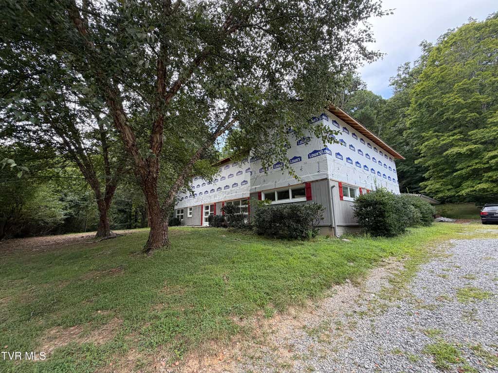 Photo of 407 Dogwood Lane, Rogersville, TN 37857 (MLS # 9999791)
