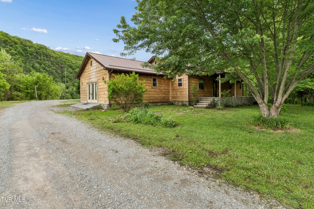 Photo of 4017 Highway 81, Jonesborough, TN 37659 (MLS # 9994739)