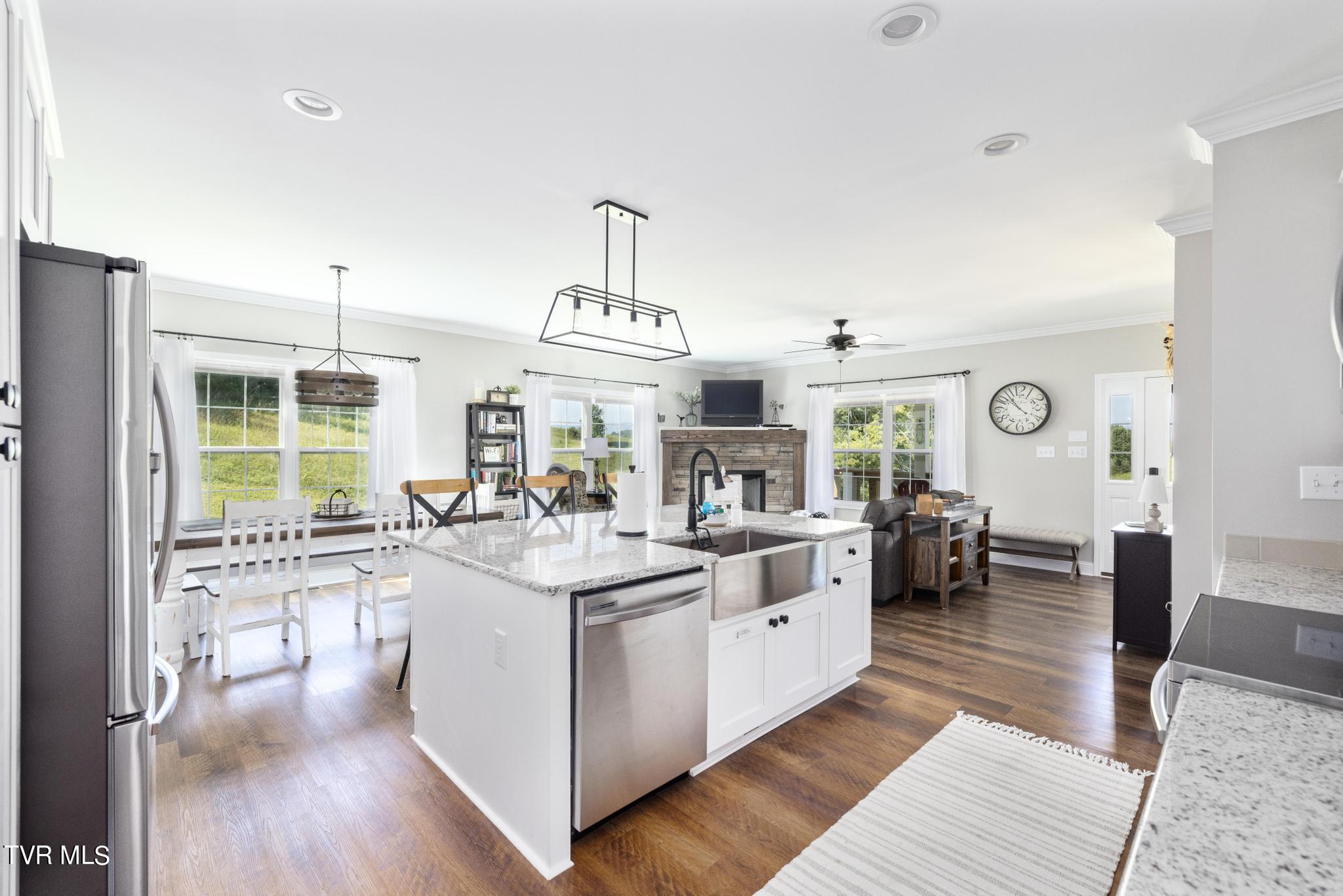 306 Silver Oak Trail, Butler, Tennessee image 14