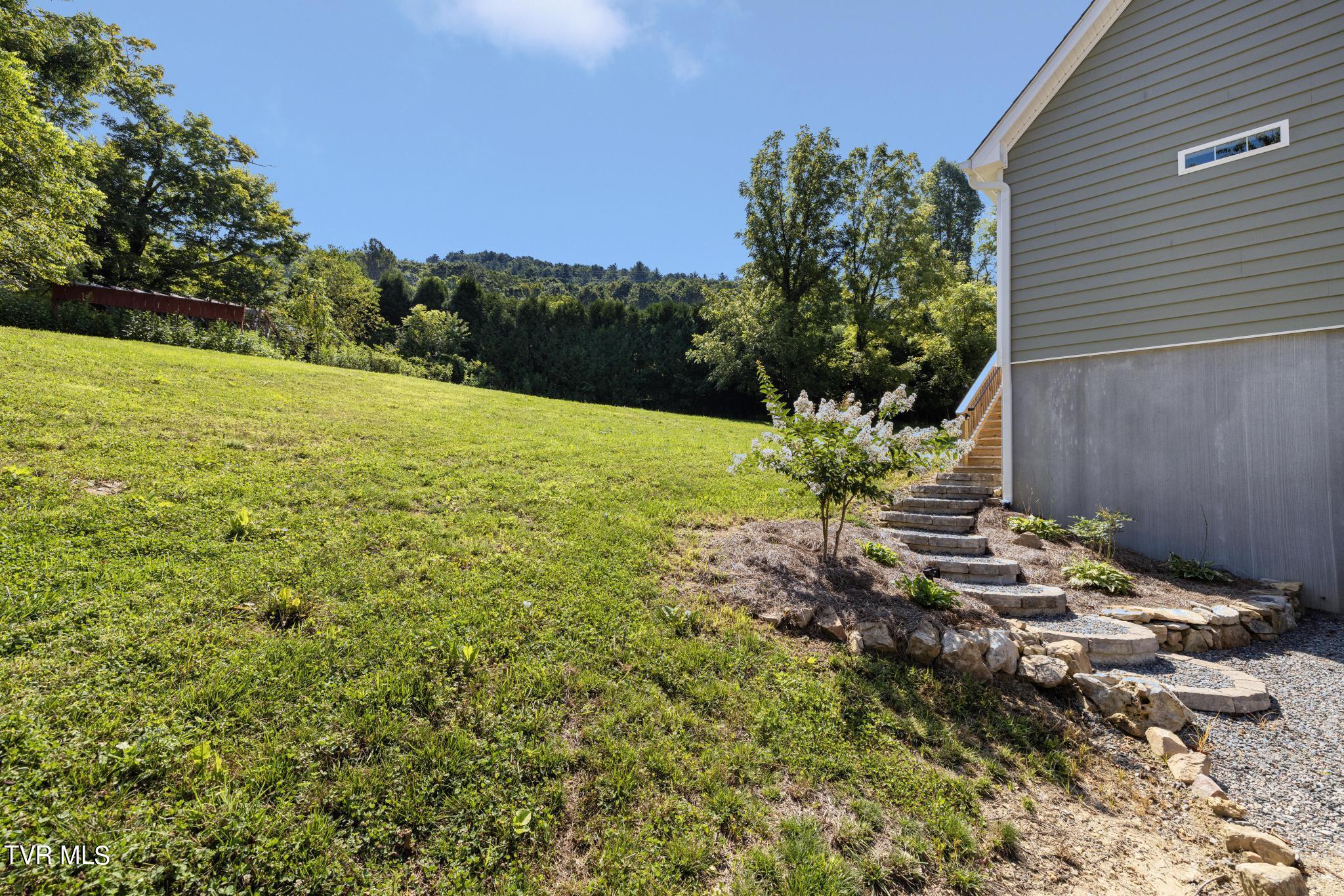 306 Silver Oak Trail, Butler, Tennessee image 39
