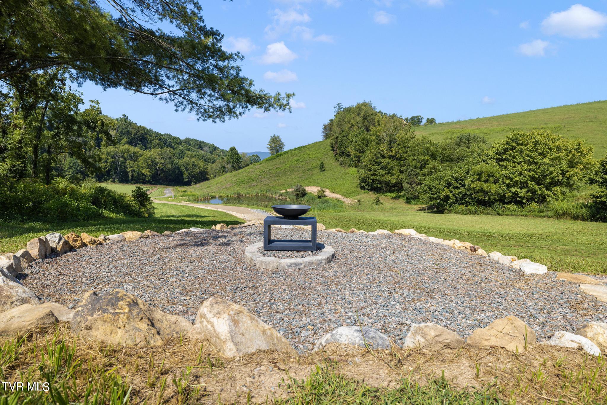 306 Silver Oak Trail, Butler, Tennessee image 41