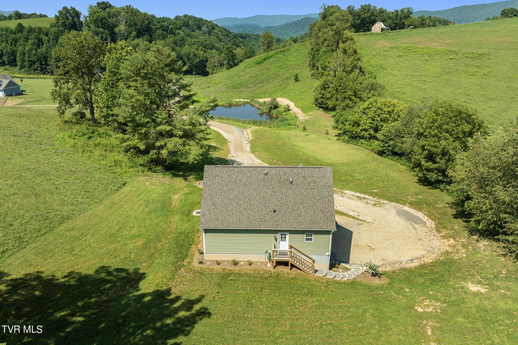 306 Silver Oak Trail, Butler, Tennessee image 37