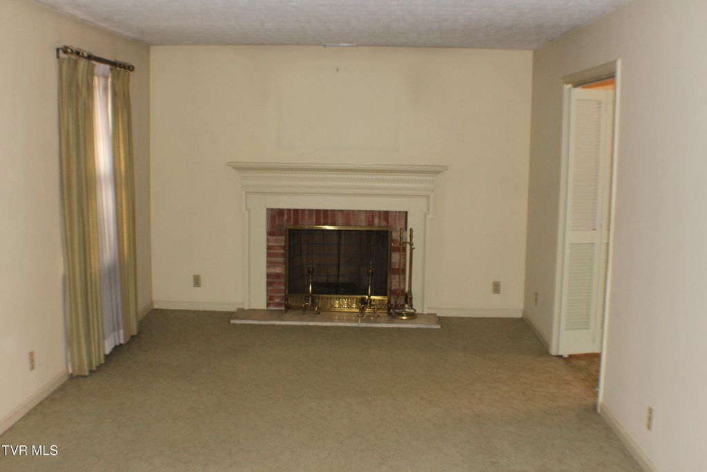 Photo of 201 Coralwood Drive, Kingsport, TN 37663 (MLS # 9991304)