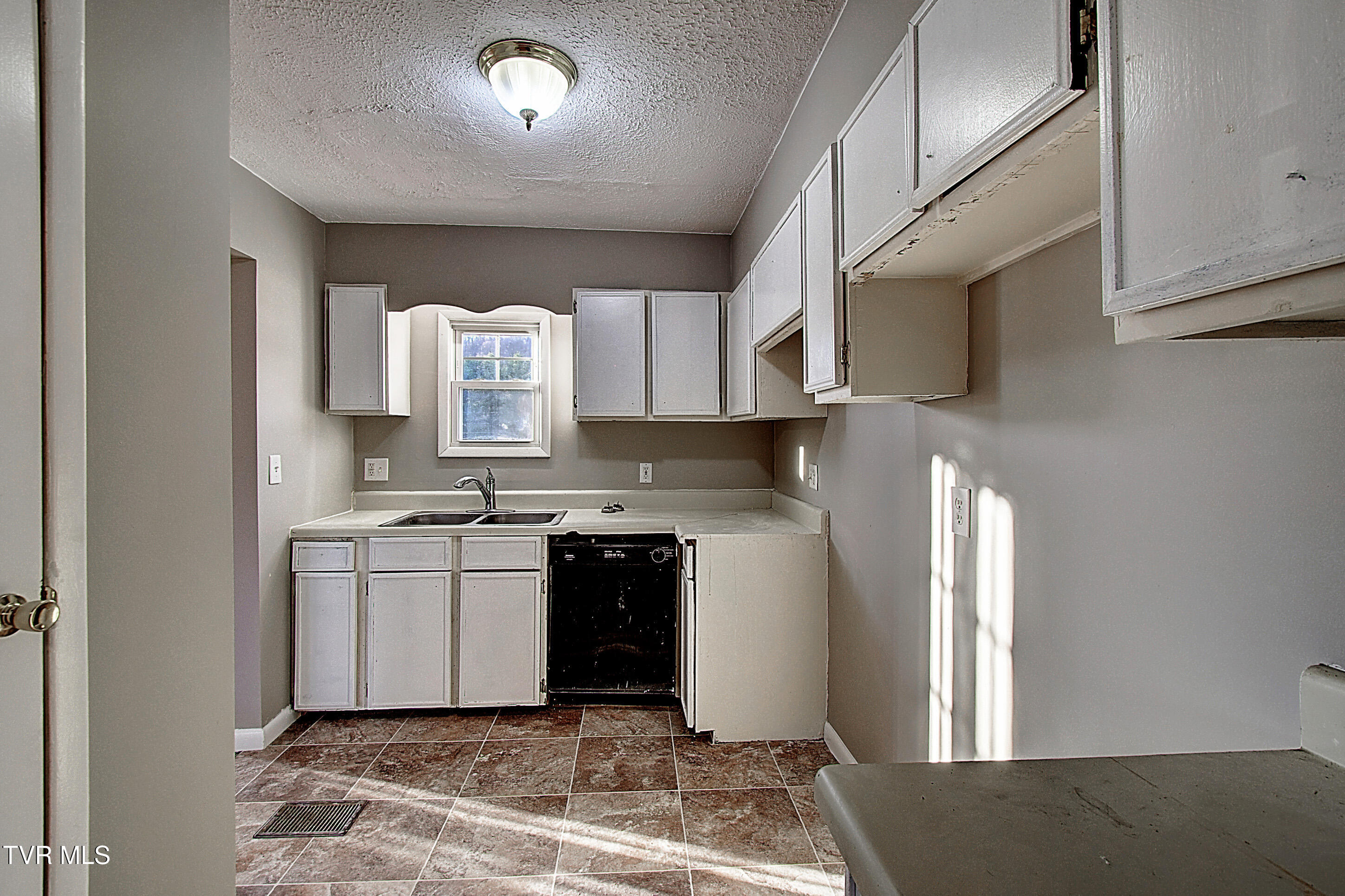 107 Hartsell Drive, Elizabethton, Tennessee image 13