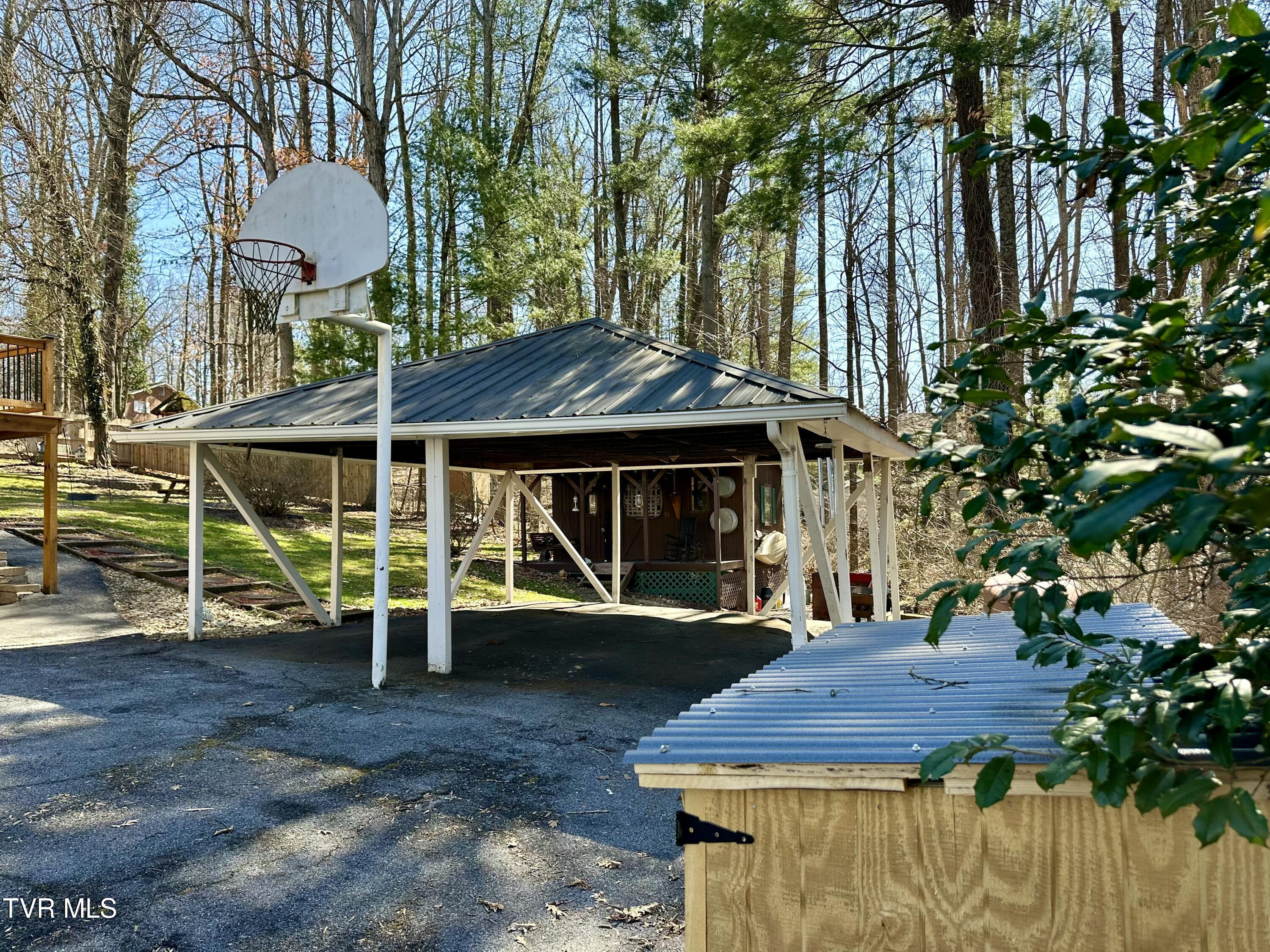 21543 Plantation Road, Bristol, Virginia image 16