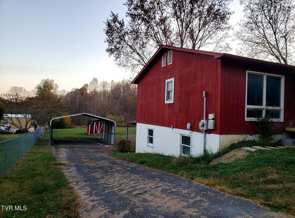 Photo of 571 Meadow View Road, Bristol, TN 37620 (MLS # 9995813)