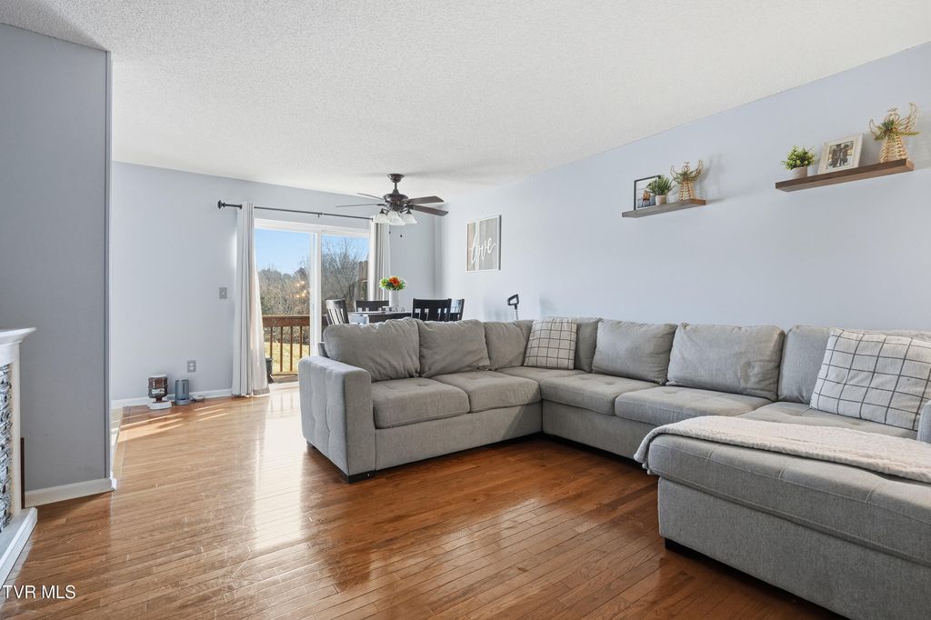 Photo of 504 Hallbrook Drive Dr #27, Gray, TN 37615 (MLS # 9988983)