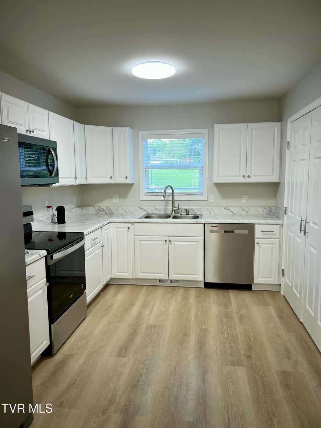 Photo of 208 Hill Avenue, Church Hill, TN 37642 (MLS # 9999088)