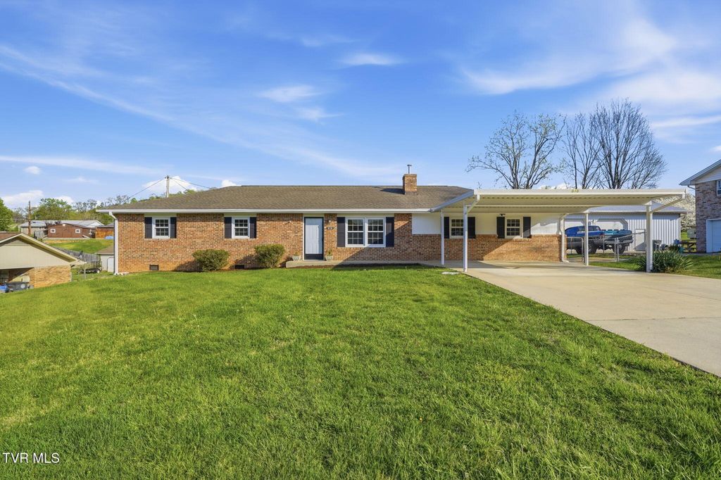 Photo of 515 Poplar Street, Mount Carmel, TN 37645 (MLS # 9993627)