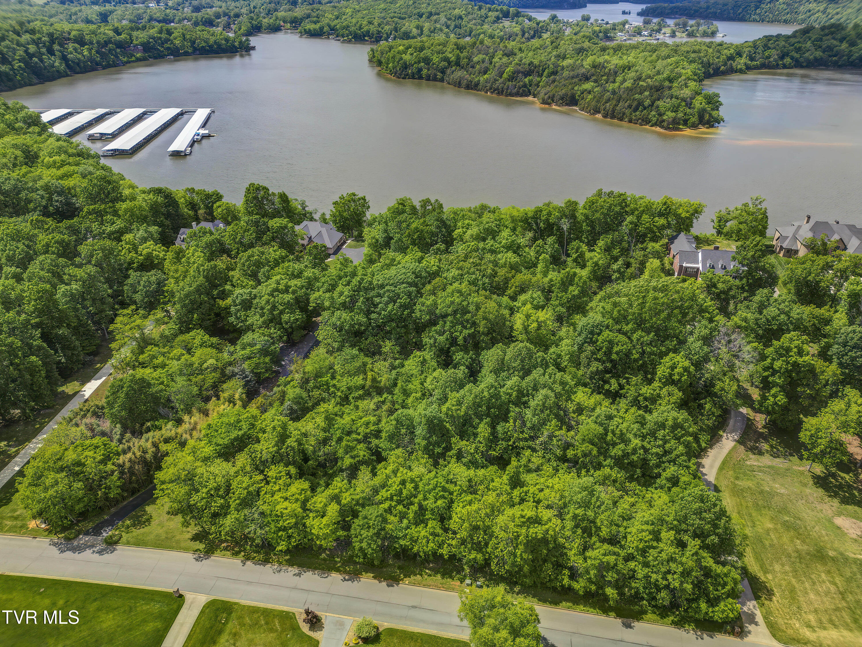 612 Harbor Point Drive