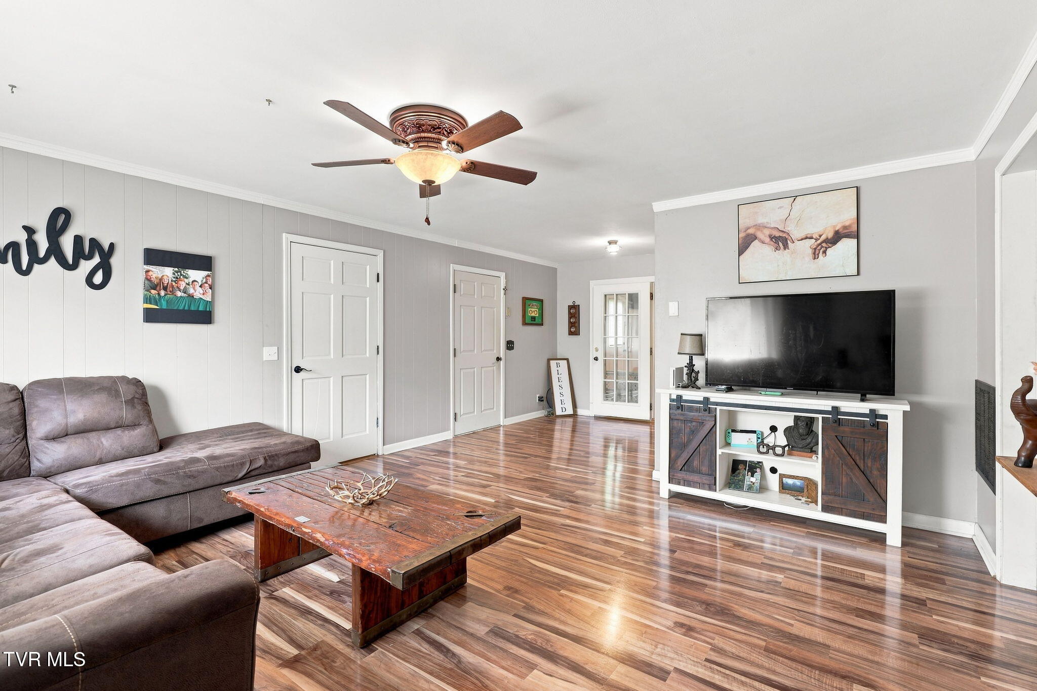 3825 Hemlock Park Lane