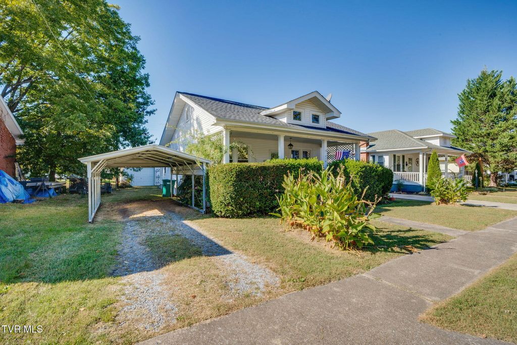 Photo of 219 Clinchfield Avenue, Erwin, TN 37650 (MLS # 9987093)
