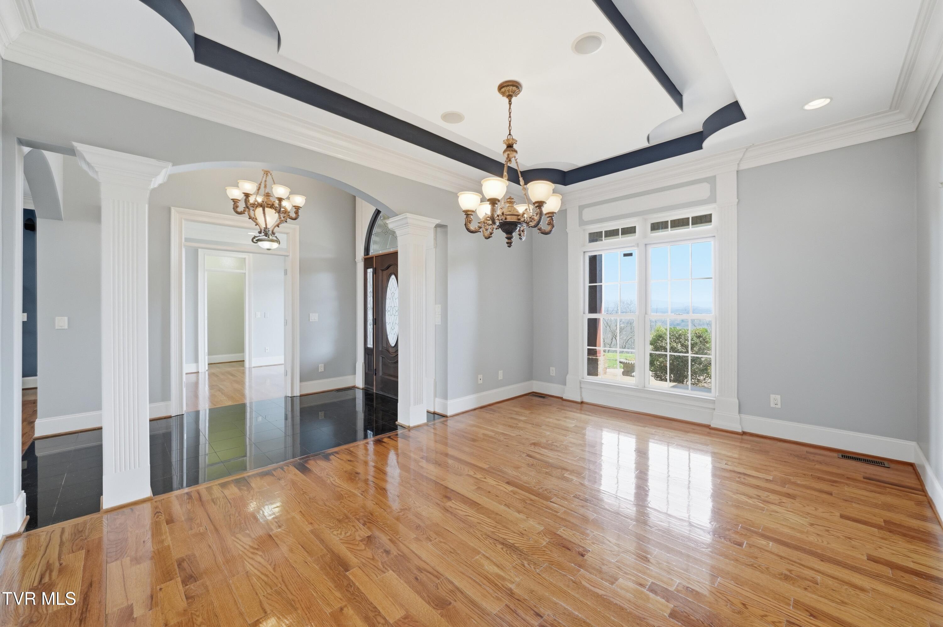 1184 Cliffview Circle
