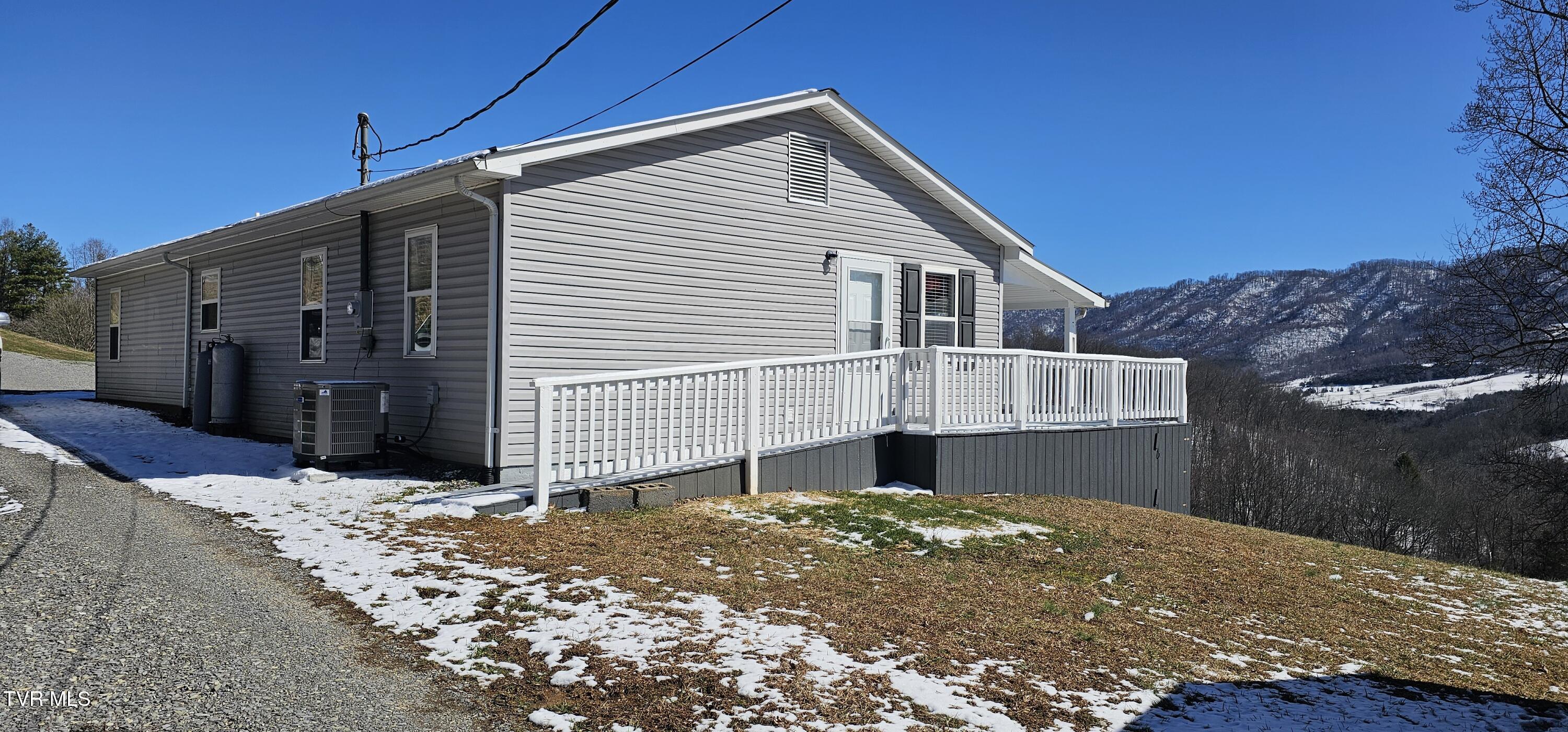 676 Big Hill Road, Pennington Gap, Virginia image 7