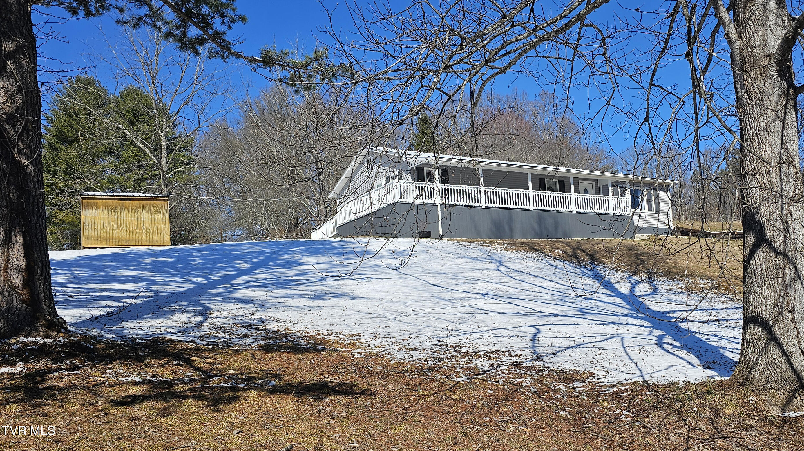 676 Big Hill Road, Pennington Gap, Virginia image 3
