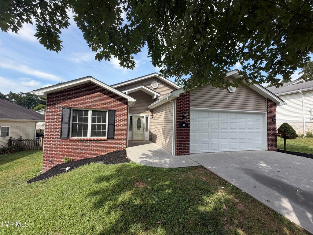 Photo of 25 Bedding Place, Johnson City, TN 37604 (MLS # 10000618)