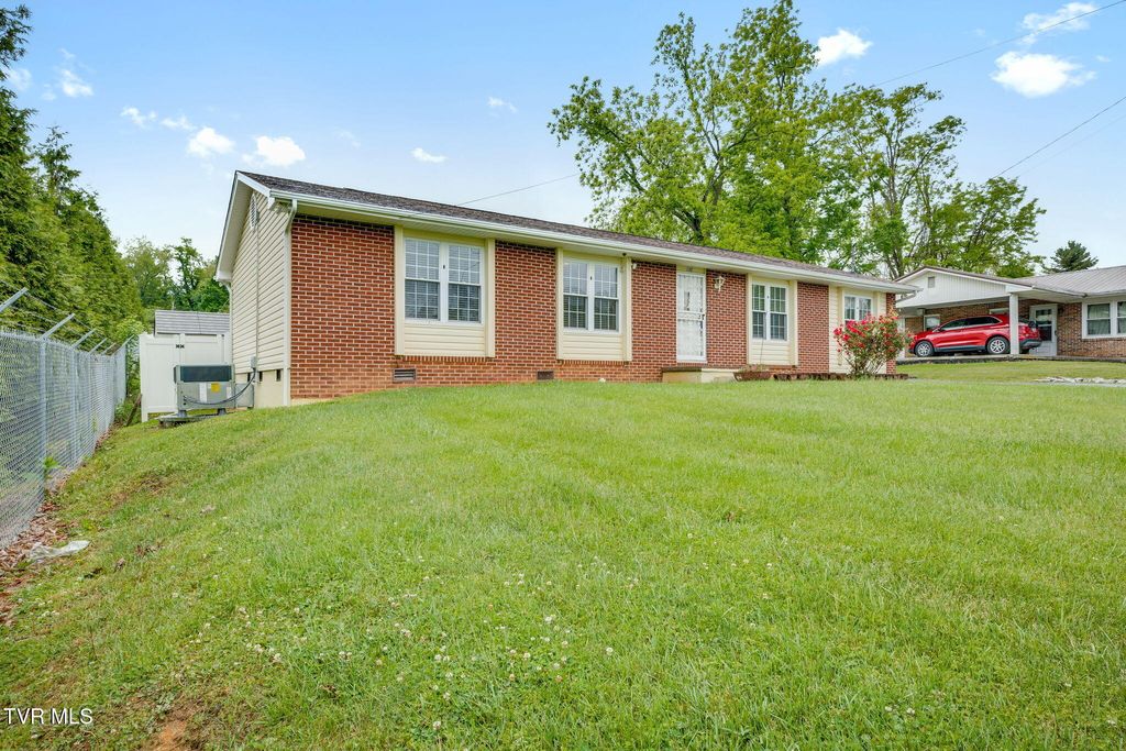 Photo of 132 Cherrywood Lane, Bristol, TN 37620 (MLS # 9995017)